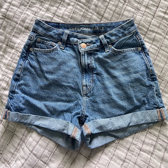 American Eagle crossover mom shorts - Picture 1 of 2